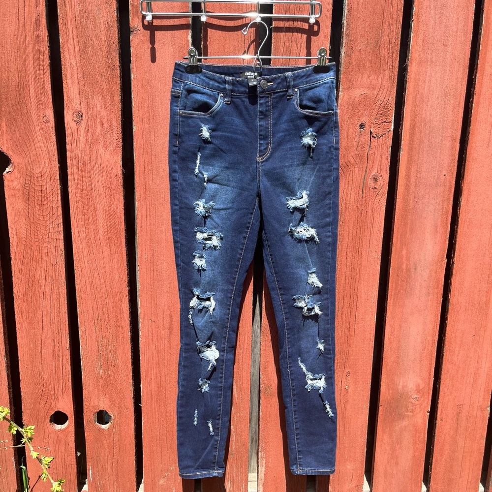New ripped skinny jeans